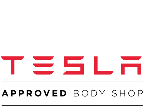 Vi innehar alle godkjenninger for at din bil skal repareres korrekt etter fabikkens anvisninger, vi har sertifiseringer fra blandt annet, Tesla, kia, peugeot og Nissan. Det jobbes kontinuerlig med å utvide dette etterhvert som krav kommer fra fabrikantene.